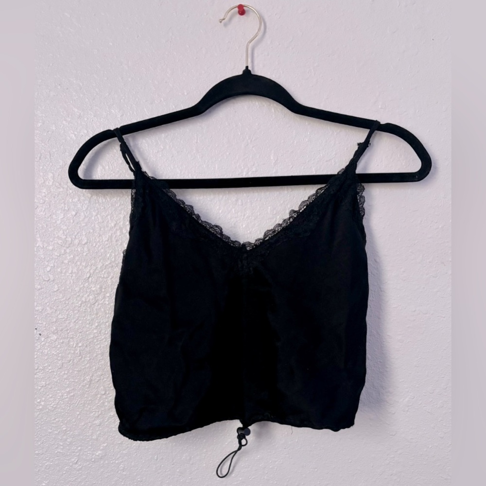 ⭐️ forever 21 lace crop top!